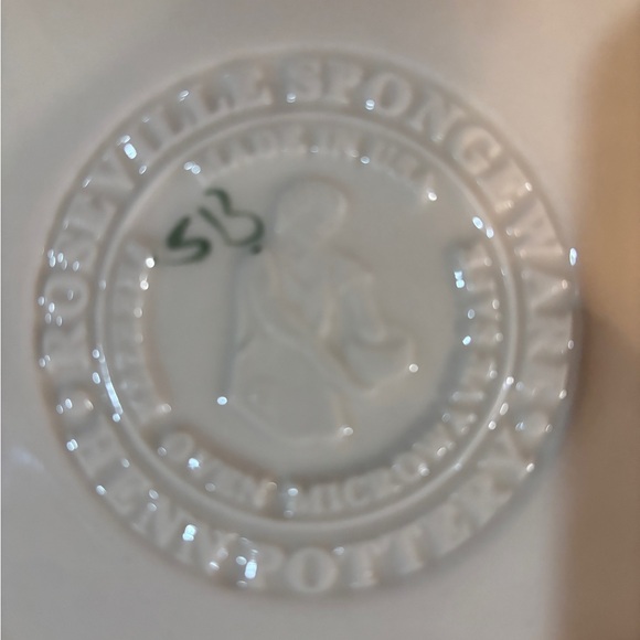 Roseville Spongeware Green and White Holiday Tree-Shaped Platter - Picture 2 of 3